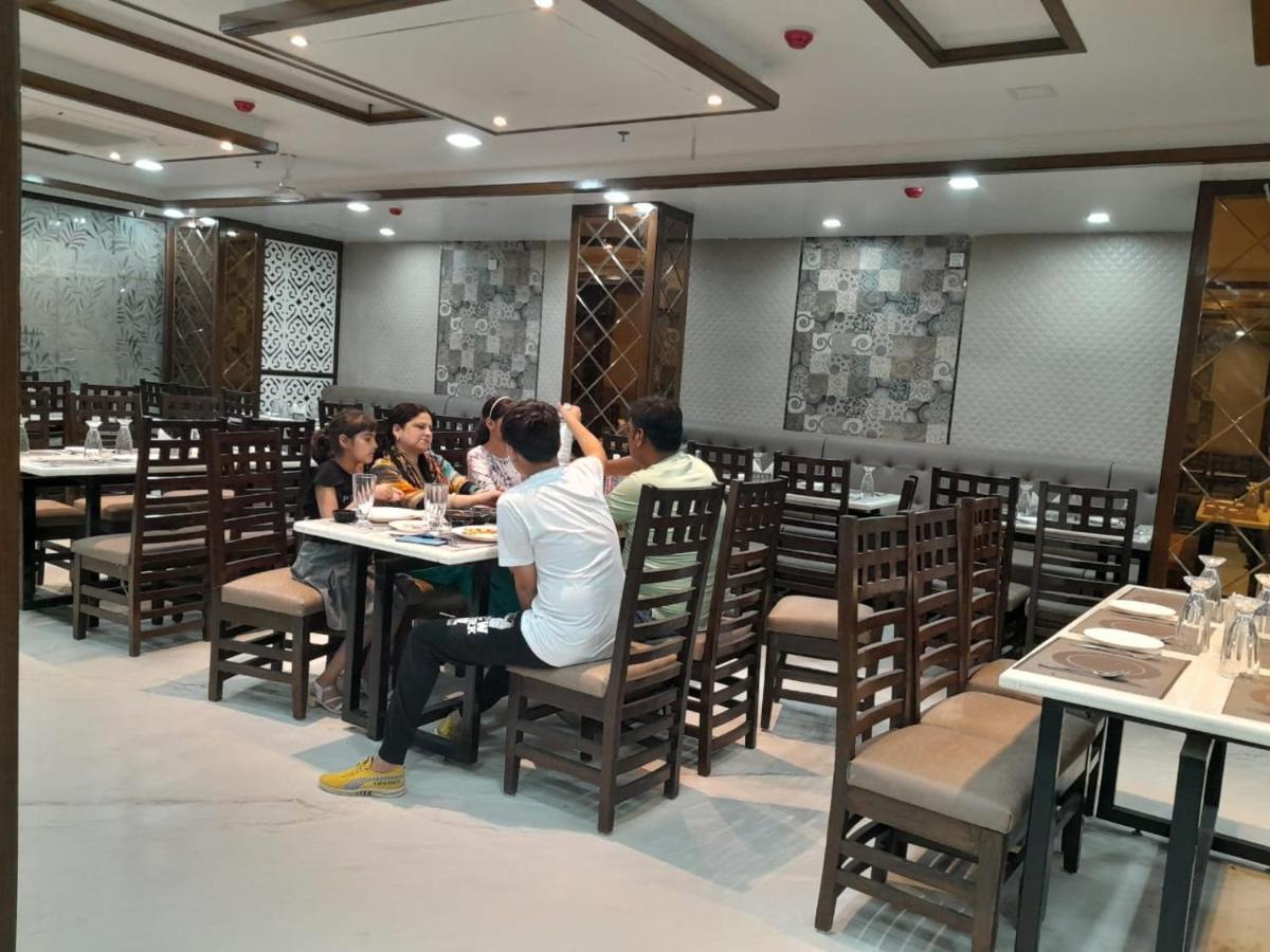 Rich Grand Hotel Agra  Dış mekan fotoğraf