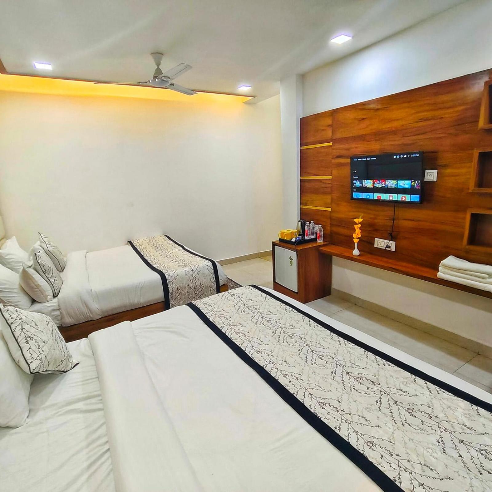 Rich Grand Hotel Agra  Dış mekan fotoğraf