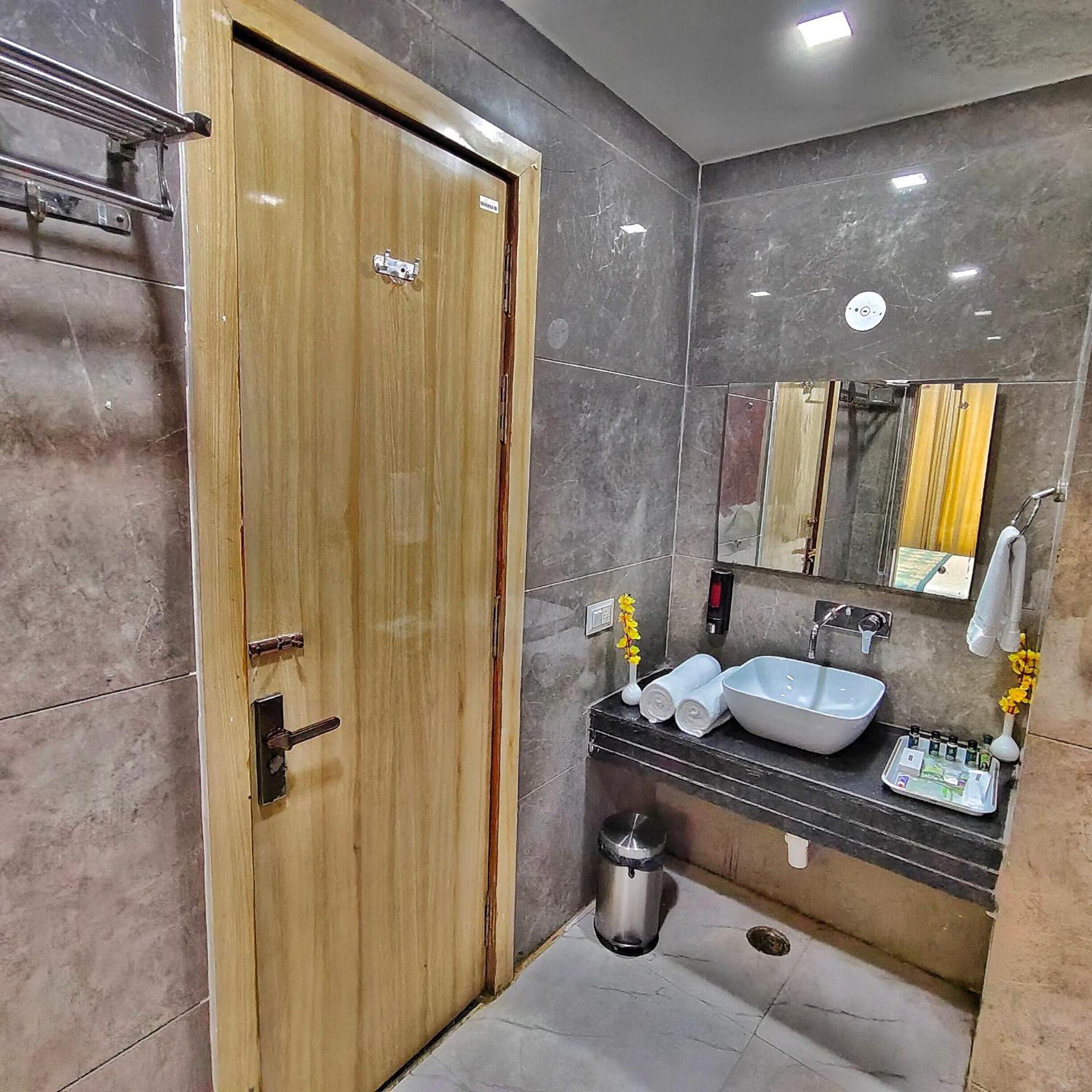 Rich Grand Hotel Agra  Dış mekan fotoğraf