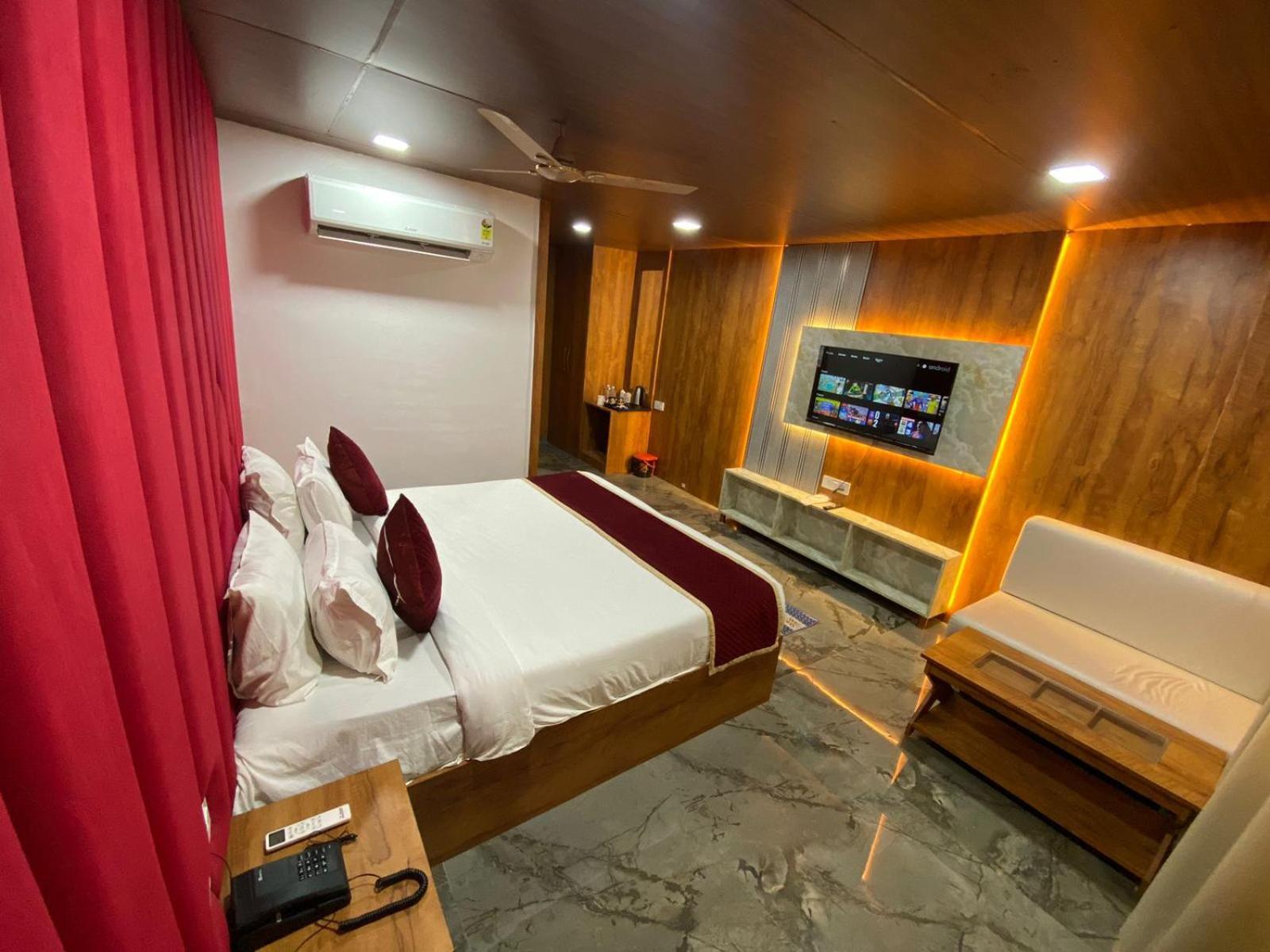 Rich Grand Hotel Agra  Dış mekan fotoğraf