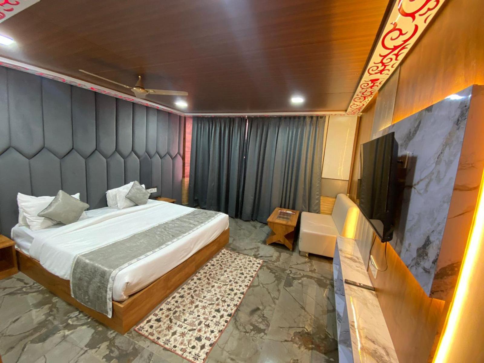 Rich Grand Hotel Agra  Dış mekan fotoğraf