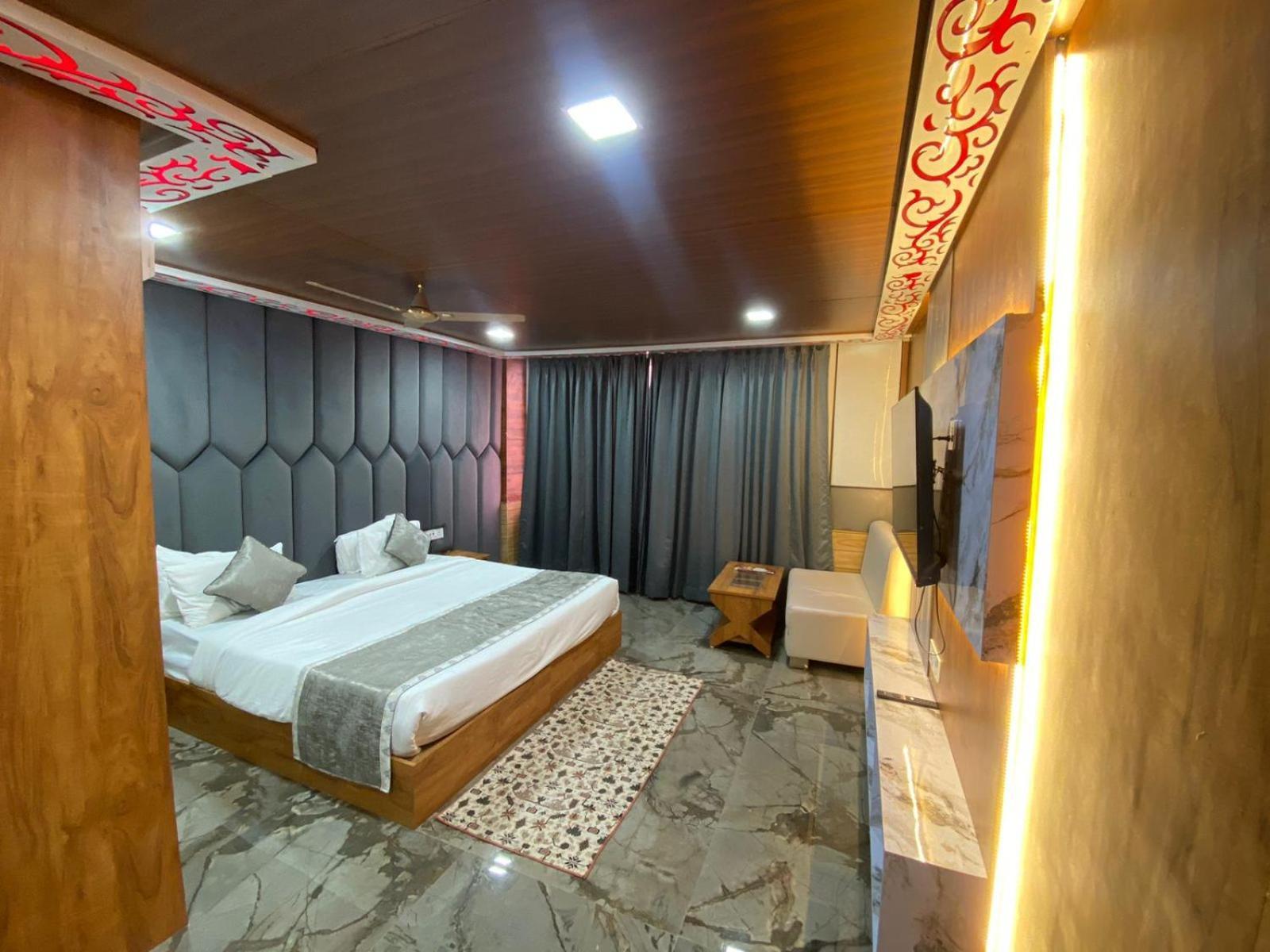 Rich Grand Hotel Agra  Dış mekan fotoğraf
